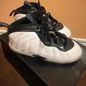 Nike little posite one